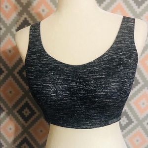 34 d Victoria’s Secret sport bra so comfortable